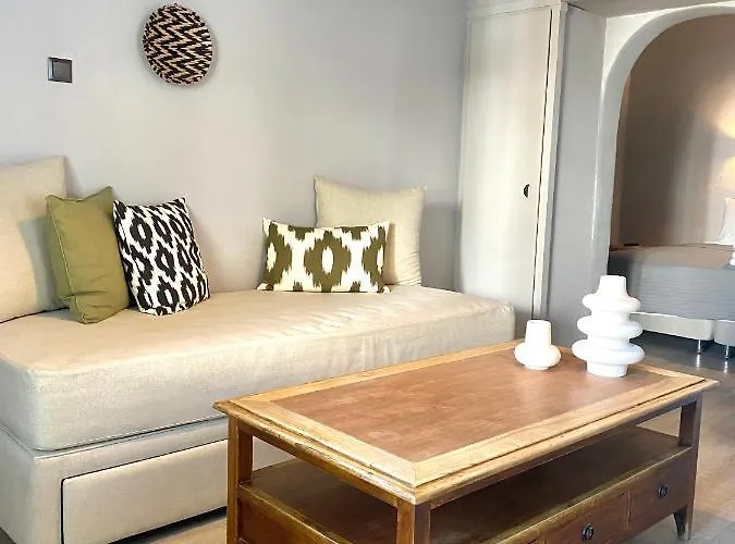 Apartmanhotel Rania Sea View 3*