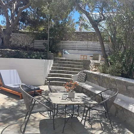 Rania Sea View Apart-hotel