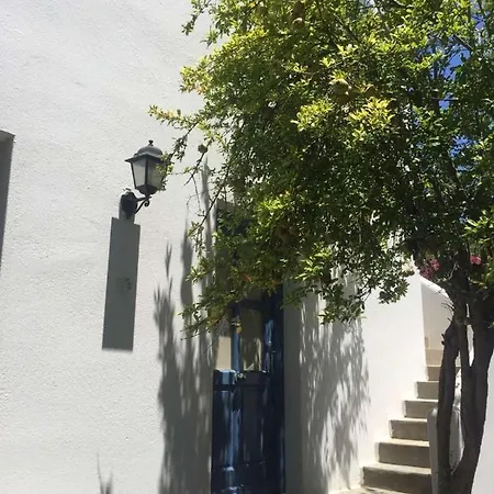 Aparthotel Rania Sea View 3*